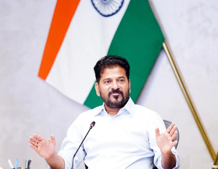 ఎల్‌నినో కోవిడ్ లాంటి విపత్తు రాష్ట్రంలో ఉన్న అన్ని ప్రభుత్వ అధికారులు అప్రమత్తంగా ఉండాలి, ఎటువంటి గడ్డు పరిస్థితులు రాకుండా ముందస్తు చర్యలు తీసుకోవాలి పంటలు ఎండిపోకుండా రేయింబవళ్లు విద్యుత్ సరఫరా చేయాలి: ముఖ్యమంత్రి శ్రీ ఎ.రేవంత్ రెడ్డి