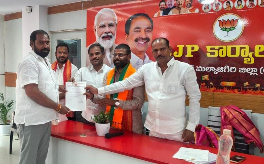 బీజేపీ కిసాన్ మోర్చా జిల్లా ప్రధాన కార్యదర్శిగా గర్గుల మోహన్ రెడ్డి బాధ్యతల స్వీకరణ
