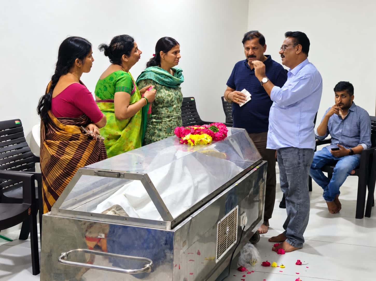 జర్నలిస్ట్ రఘు అకాల మృతి తీరని లోటు-TUWJ రాష్ట్ర అధ్యక్షులు విరాహత్ అలీ